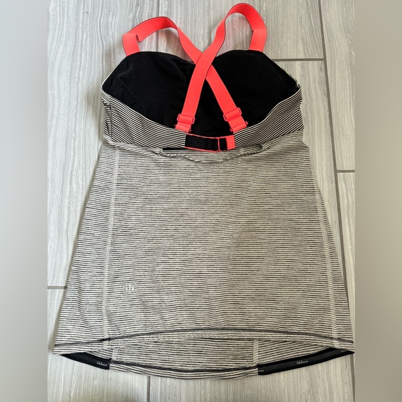 Lululemon gray white black striped tank orange straps built in bra size 6 - Picture 8 of 10